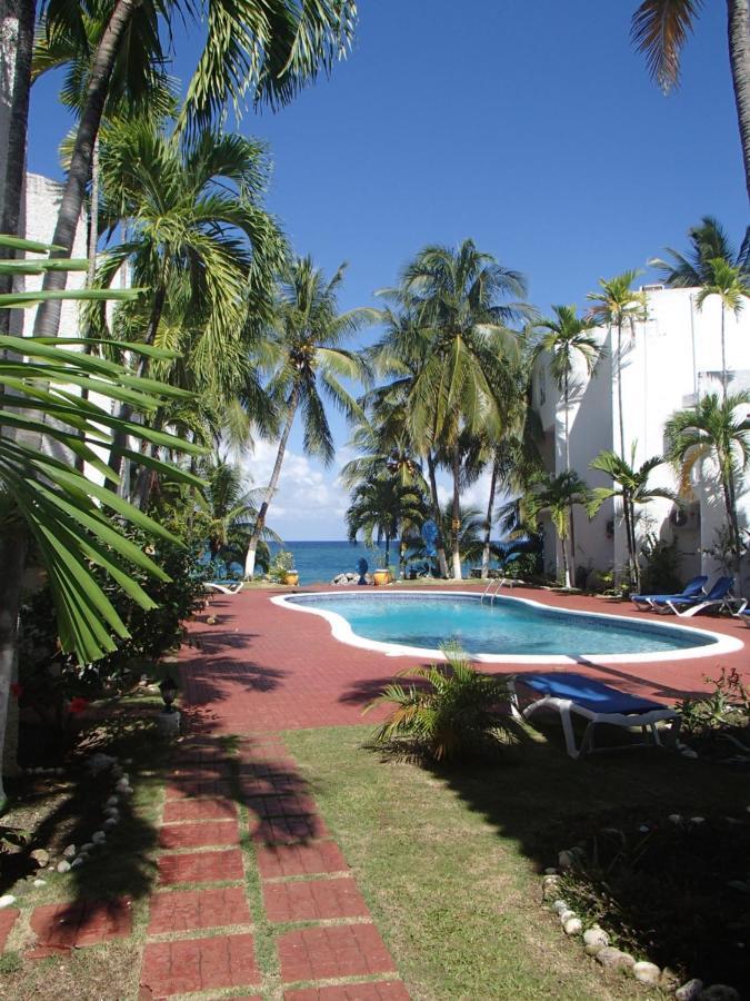 Chrisanns Beach Resort Очо Риос Екстериор снимка